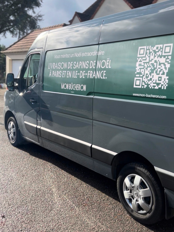 Camion de livraison Mon Bûcheron en tournée